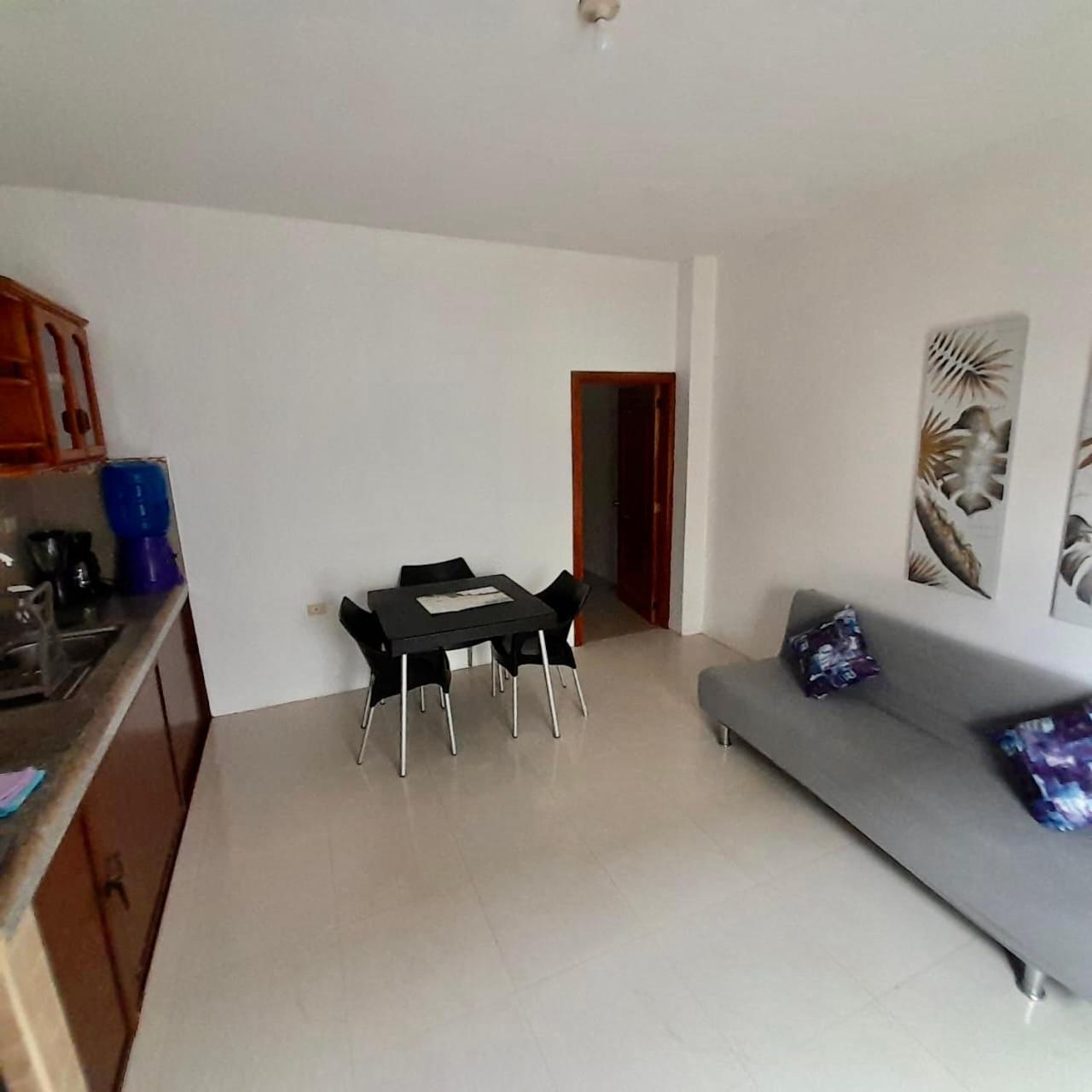 Apartahotel Casa Soleil Puerto Villamil Zimmer foto