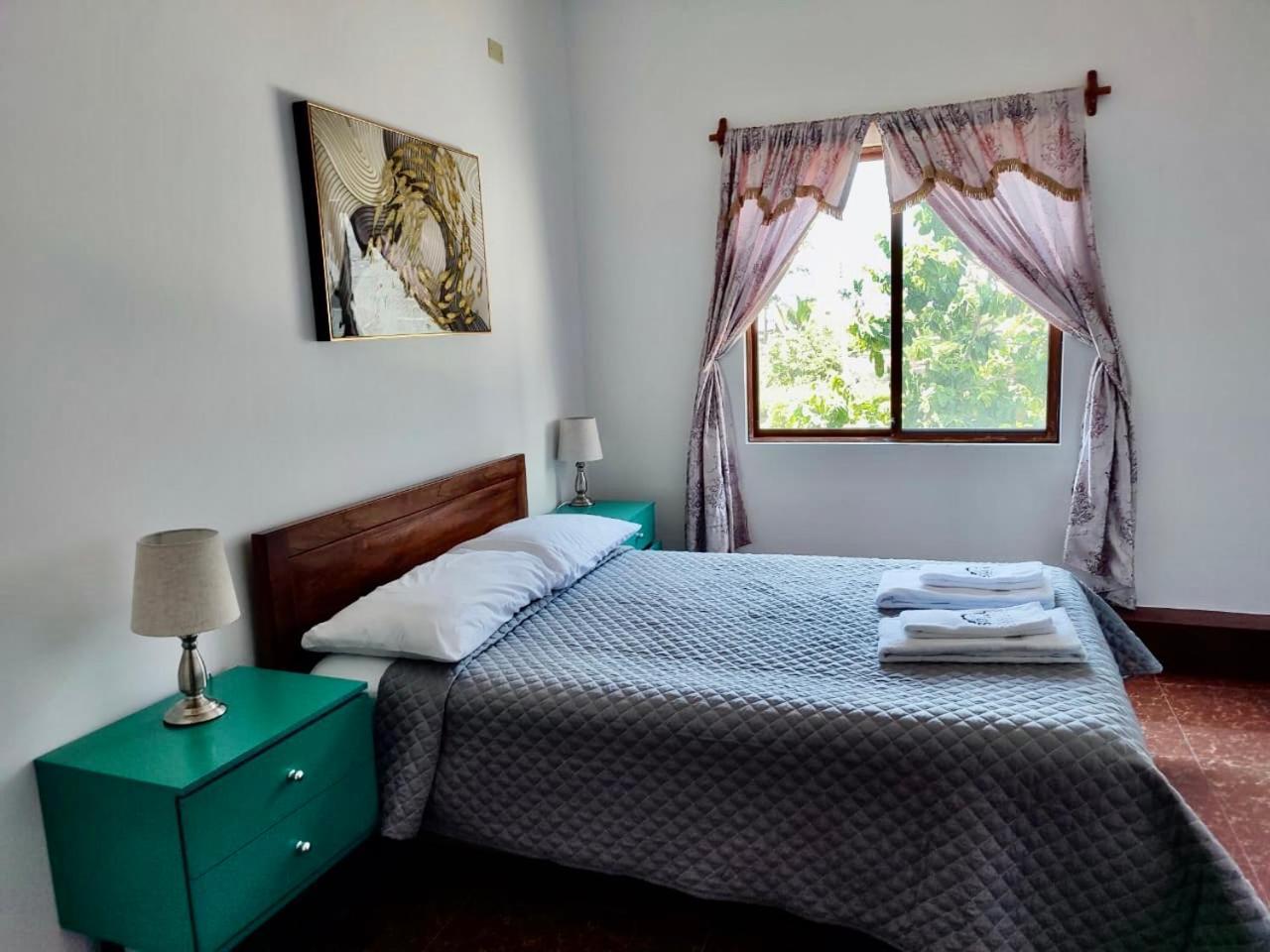 Apartahotel Casa Soleil Puerto Villamil Zimmer foto