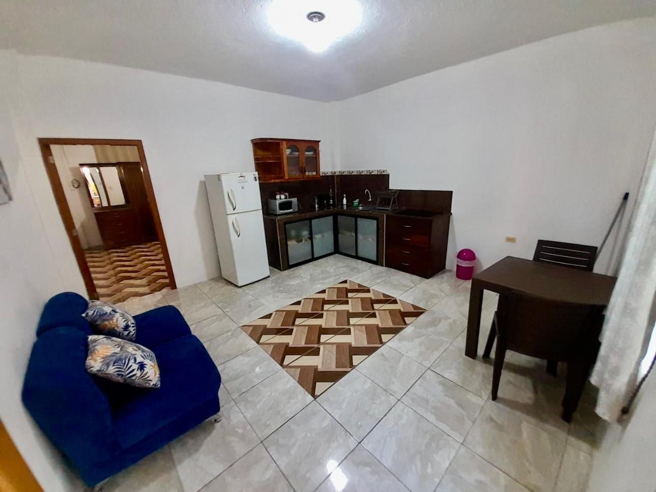 Apartahotel Casa Soleil Puerto Villamil Zimmer foto